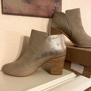 BC Footwear Quite Simple ankle bootie, NIB, taupe